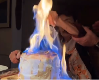 BAKA FLAMBIRALA ROĐENDANSKU TORTU, PA UMALO ZAPALILA I KUHINJU Krenuli po aparat za gašenje požara, ali katastrofe su se samo nizale